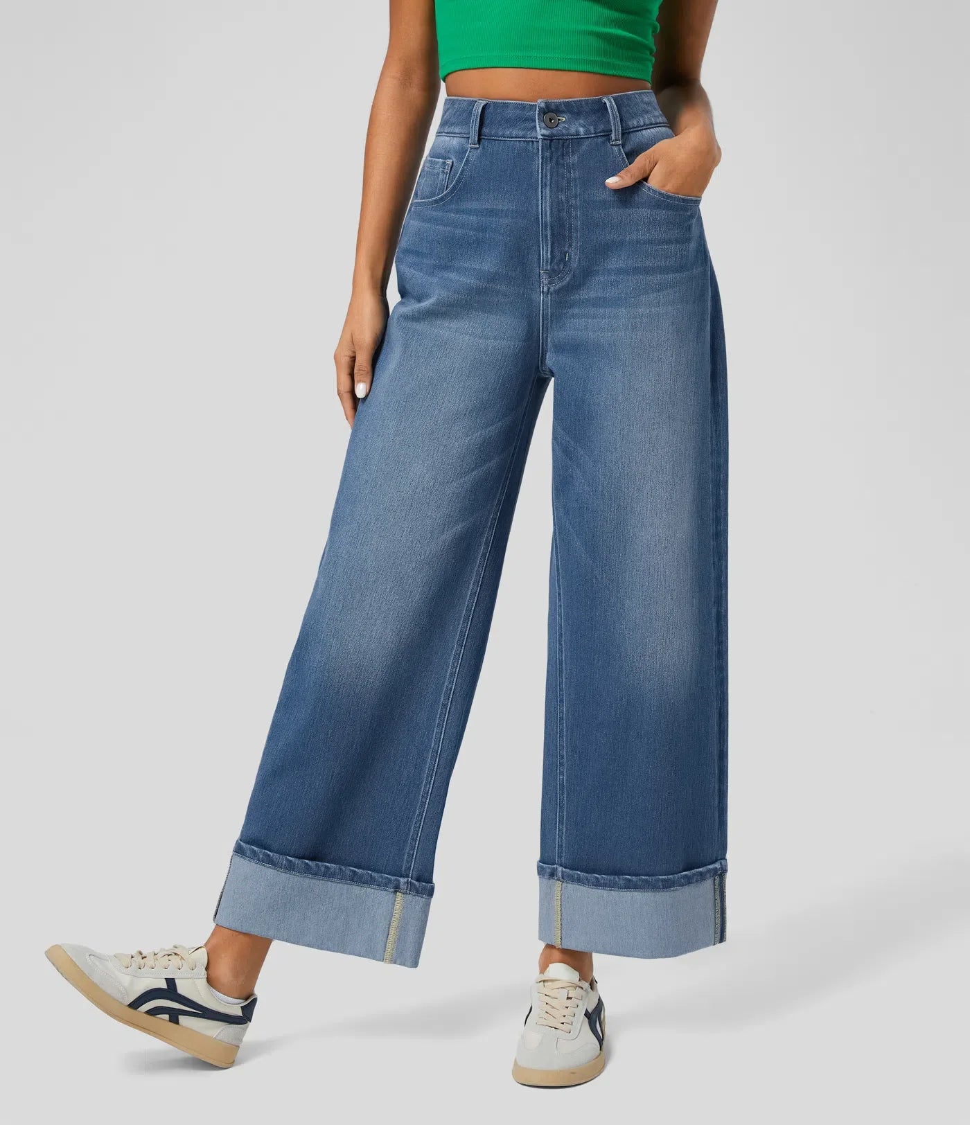 Lina – Weit geschnittene Jeans mit Umschlag