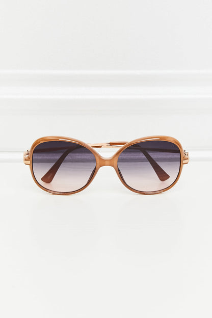 Vollrand-Sonnenbrille im Metall-Kunststoff-Hybriddesign