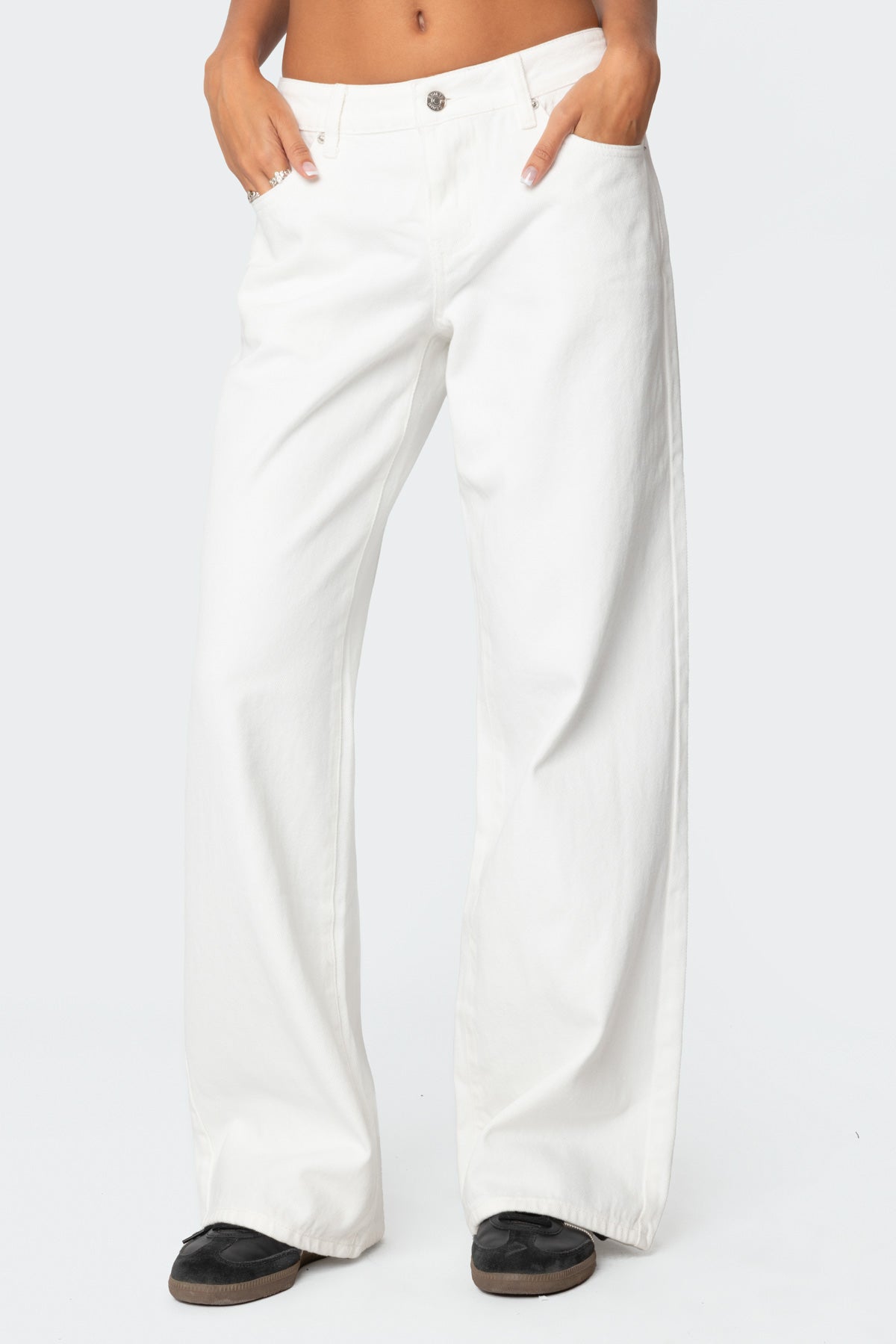 Liv Jeans mit weitem Bein – Offwhite