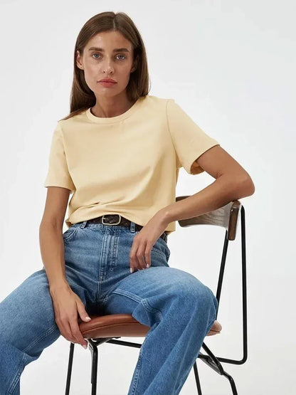 Nola – Basic T-Shirt