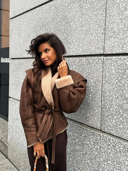 Soraya Shearling-Jacke mit Bindegürtel